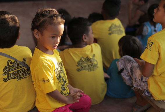 Niños en taller